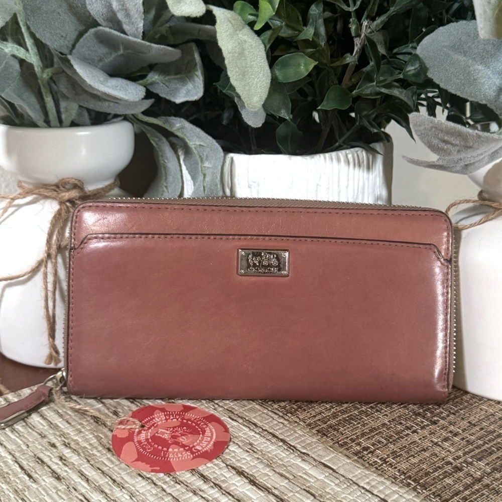 Coach Madison Accordian Zip Wallet F49600